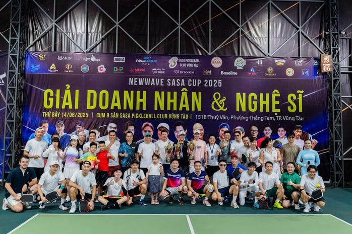 Ca sĩ Hoàng Bách, diễn viên Huy Khánh tỏa sáng ở Giải Pickleball Doanh nhân và Nghệ sĩ- Ảnh 1.