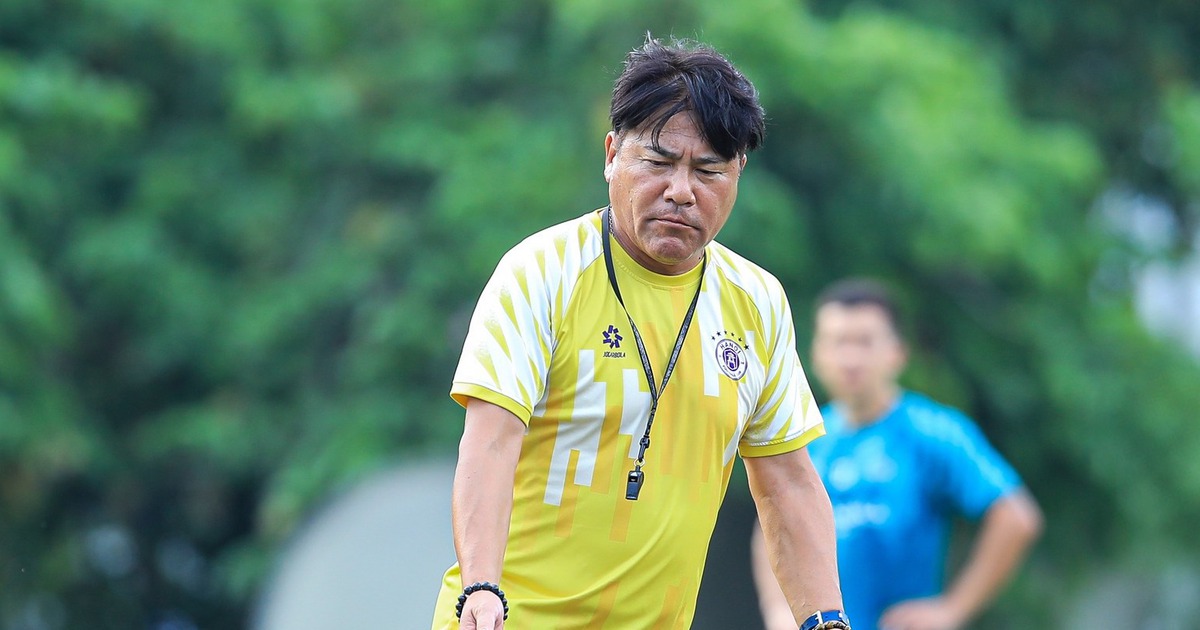 ក្លឹប​ហាណូយ​រក្សា​គ្រូ​បង្វឹក Nhat៖ នាំ​អតីត​នាយក​បច្ចេកទេស VFF តាំង​ចិត្ត​ប្រជែង​យក​ជើង​ឯក!