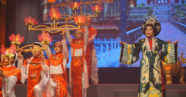Thanh Nien Theater reduces ticket prices for the play "The King"