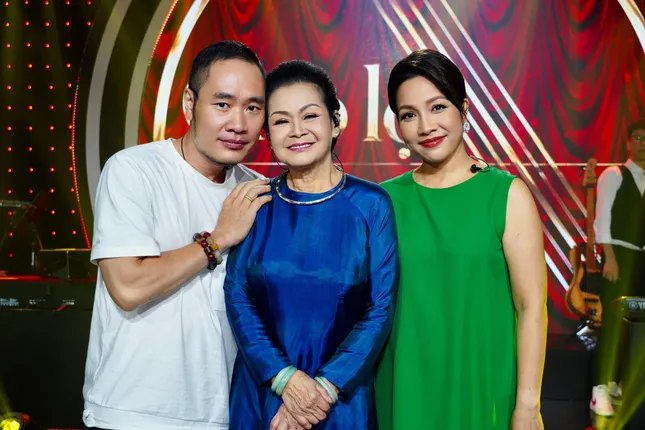 Sinh viên báo chí 'nhìn bài' AI ảnh 1