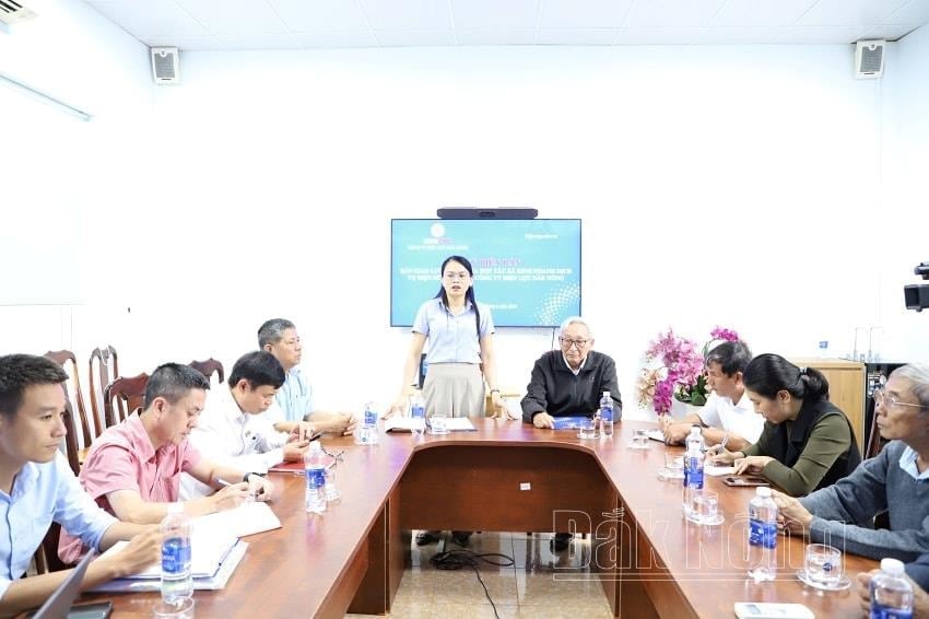 view-of-the-handover-meeting-79b964fc68dd7800bc00977a3c5362dc(1).jpg