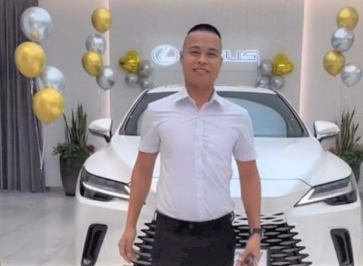 Hải Sen từng khiến nhiều người ngưỡng mộ khi sở hữu xe sang, mua nhà chóng vánh.