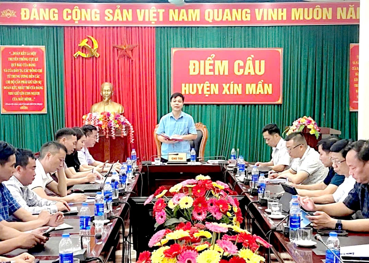 Tổ chỉ đạo số 3 của BTV Huyện ủy Xín Mần làm việc với tổ xây dựng Báo cáo chính trị Đại hội Đảng bộ xã Xín Mần, nhiệm kỳ 2025 - 2030 (sau sáp nhập).