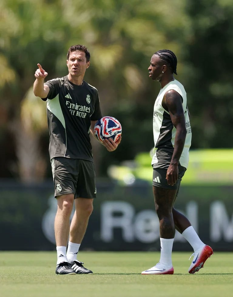 Xabi Alonso Vinicius Madrid Xtra.jpg
