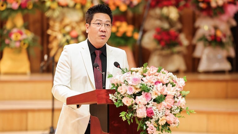 nsquochung3.jpg