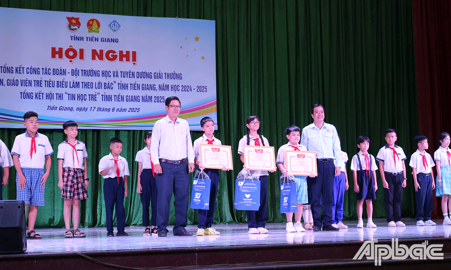 Khen thưởng Hội thi “Tin học trẻ” tỉnh Tiền Giang năm 2025 Khối Tiểu học