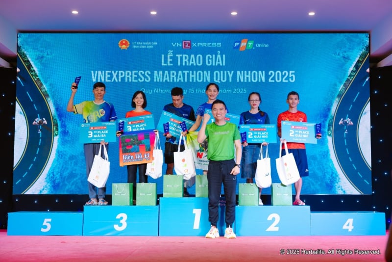 Herbalife Việt Nam lan tỏa lối sống năng động tại Vnexpress marathon Quy Nhơn 2025  -0