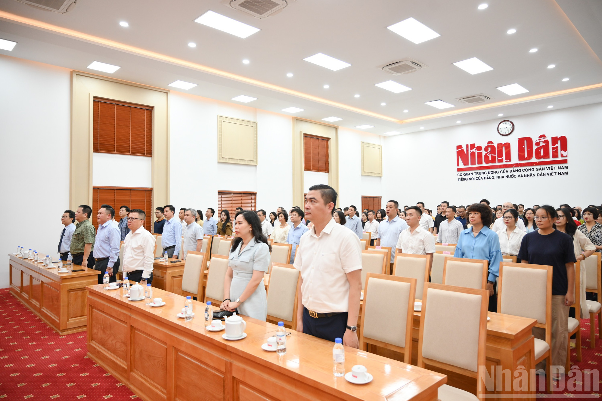 ndo_br_mitting-bao-nhandan-216-6695.jpg