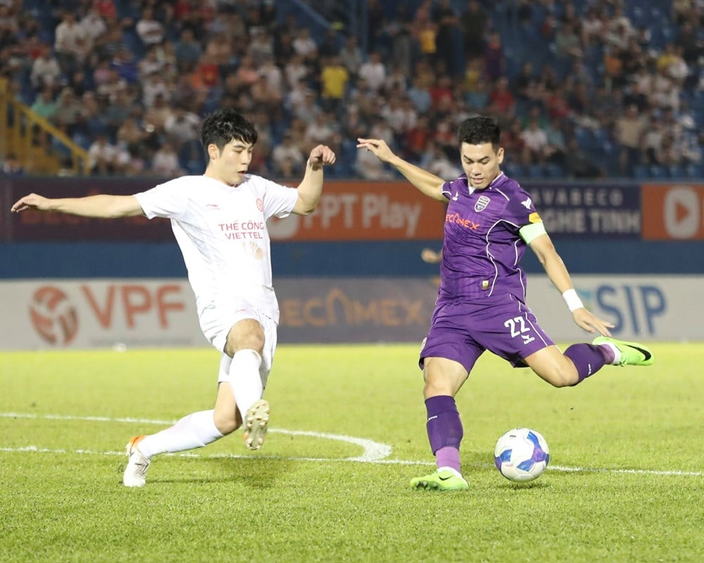 Cuộc đua “Vua phá lưới” V.League 1 2024/25: Tiến Linh vẫn còn cơ hội - ảnh 2