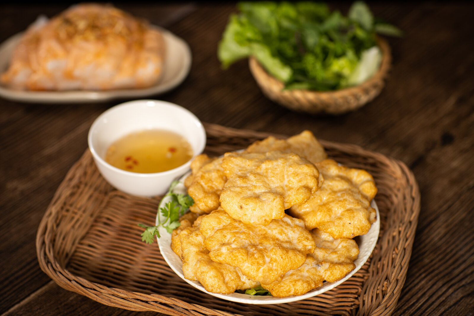 Squid rolls - ម្ហូបឆ្ងាញ់ៗនៅមាត់ទឹកហាឡុង