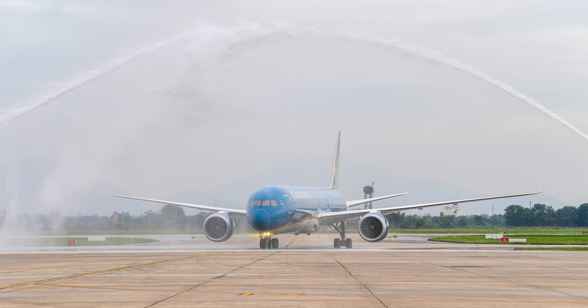 Vietnam Airlines begrüßt das größte Großraum-Superflugzeug in Vietnam
