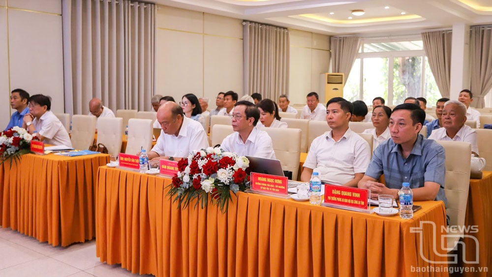 Các đại biểu dự Hội nghị.