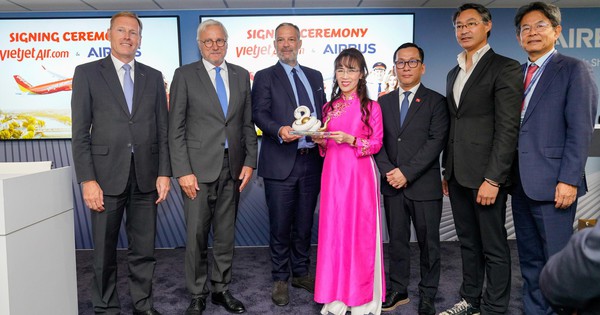 Vietjet đặt hàng mới 100 máy bay A320/A321neo