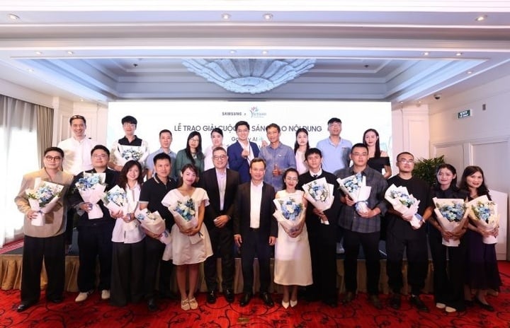 BTC and authors participating in the contest.