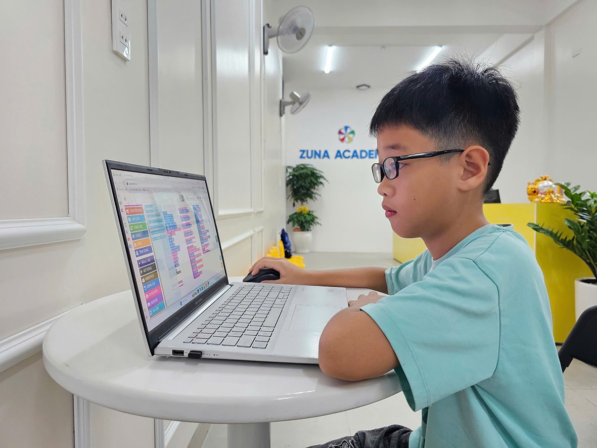 « Smart Robot » remporte le concours de créativité des jeunes de la province de Quang Tri