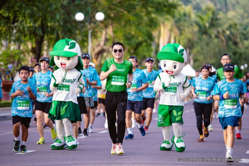 Herbalife Việt Nam lan tỏa lối sống năng động tại Vnexpress marathon Quy Nhơn 2025  -0