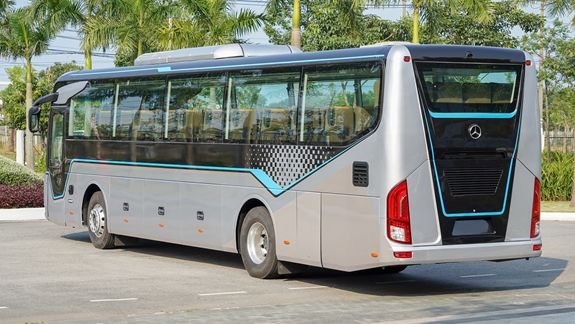 ក្រុមហ៊ុន THACO AUTO នាំចេញរថយន្តក្រុងប្រណីត MERCEDES-BENZ RS 1936 ទៅកាន់ទីផ្សារប្រទេសថៃ