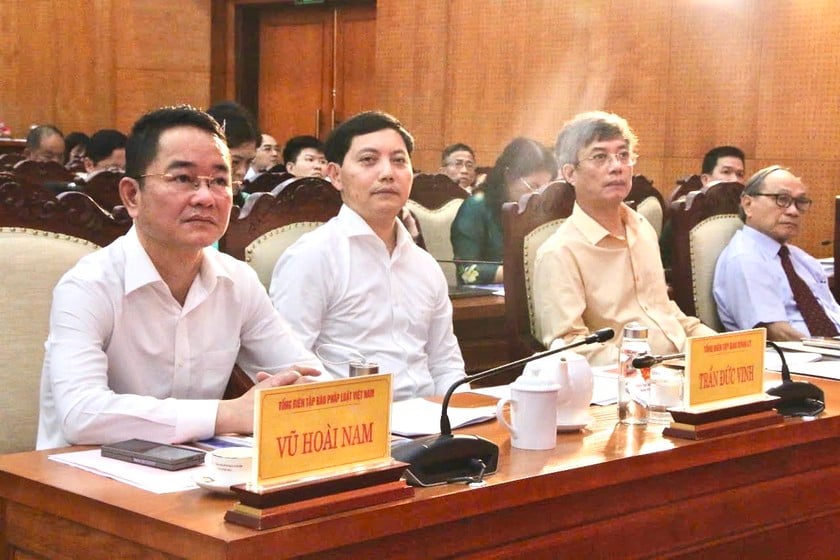 Các đại biểu dự Hội nghị