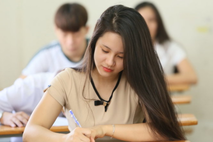 Nữ giới giỏi Toán nên chọn học ngành gì để không bị AI thay thế? (Ảnh minh hoạ)