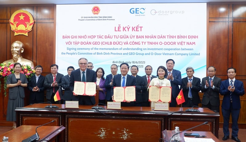 Lễ ký kết bản ghi nhớ hợp tác Dự án giữa UBND tỉnh Bình Định, Tập đoàn GEO và Công ty O-DOOR Việt Nam.