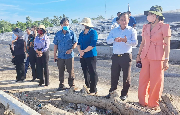 ការ​គ្រប់​គ្រង​និង​ការ​ចាត់​ចែង​សំរាម​នៅ​កន្លែង​ចាក់​សំរាម An Hiep