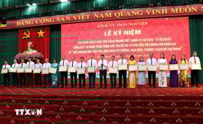 ttxvn-thai-nguyen-ky-niem-100-nam-ngay-bao-chi-cach-mang-viet-nam-1806-2.jpg