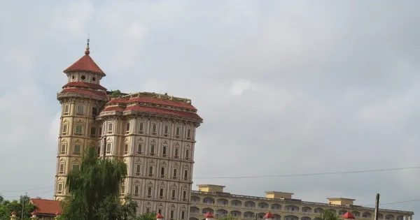 សាកលវិទ្យាល័យ Ha Hoa Tien ត្រូវបានផ្អាកពីការបណ្តុះបណ្តាលនៅគ្រប់កម្រិតសាកលវិទ្យាល័យរយៈពេល 12 ខែ។