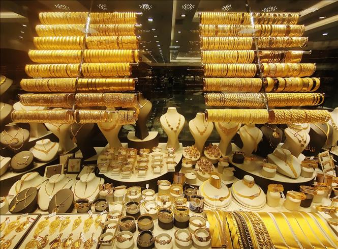 Nhu cầu trú ẩn an toàn giữ nhịp tăng cho vàng