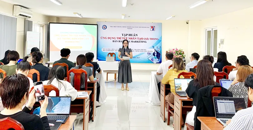 កម្មវិធី AI ក្នុងការលក់ និងទីផ្សារ