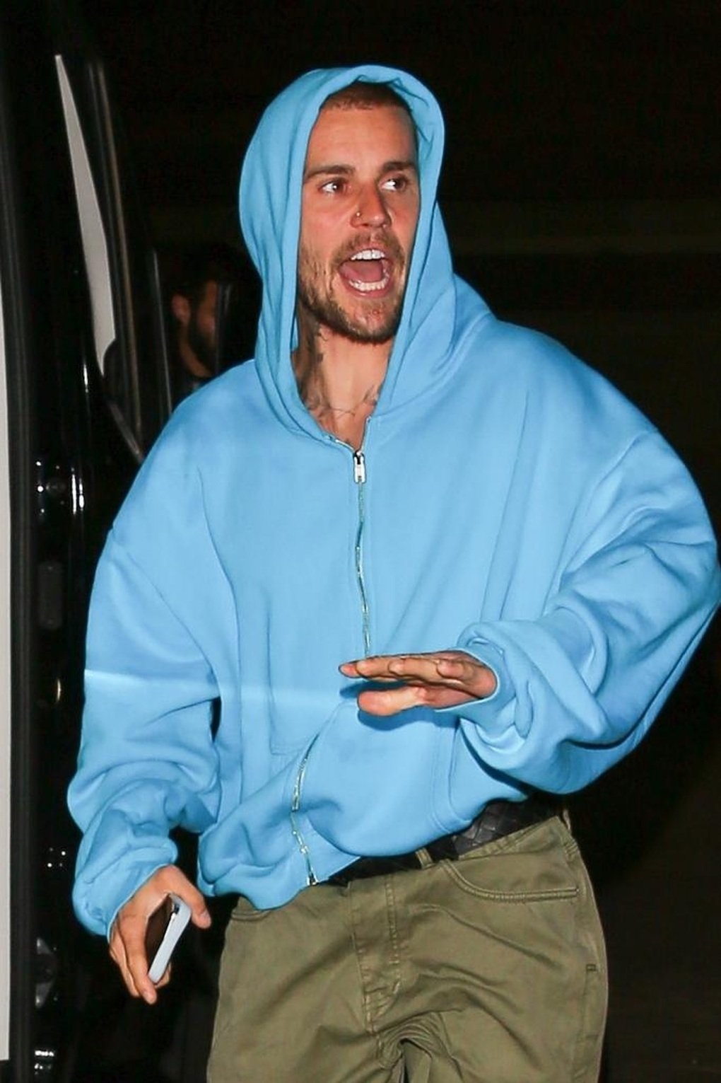 Tình trạng lo ngại của Justin Bieber: Văng tục, kể khổ, quát tháo trên phố - 1