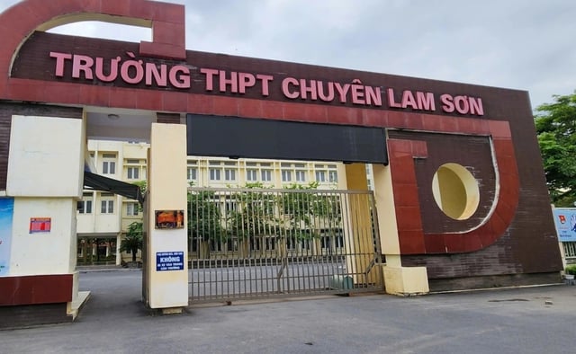 Điểm chuẩn chuyên sinh Trường THPT chuyên Lam Sơn cao 'ngất ngưởng'- Ảnh 1.