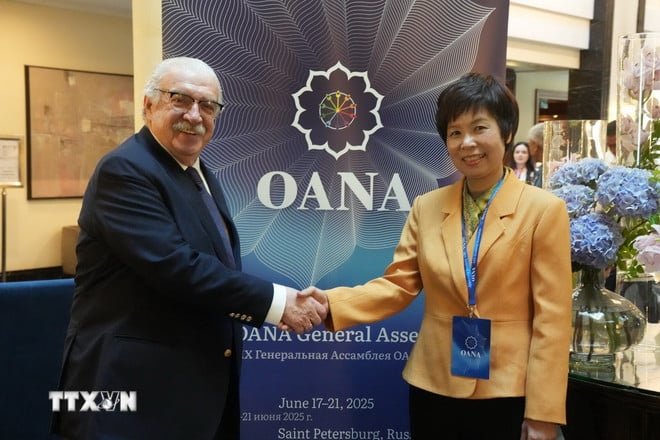ttxvn-tong-giam-doc-tra-loi-phong-van-tai-dai-hoi-dong-oana3.jpg