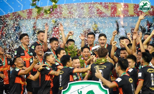 CLB Ninh Bình liên tục mua 'sao': Quyết con đường vô địch như HAGL năm 2003- Ảnh 1.