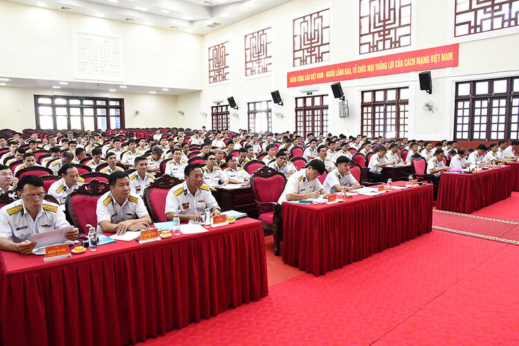 Hội nghị quân chính 6 tháng đầu năm 2025