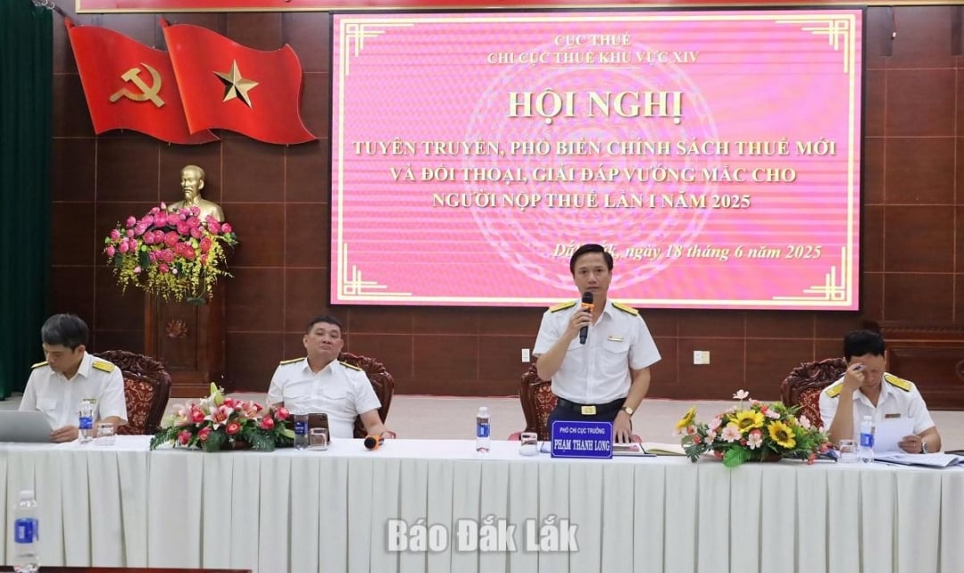 Lãnh đạo Chi cục Thuế khu vực XIV giải đáp kiến nghị của người nộp thuế