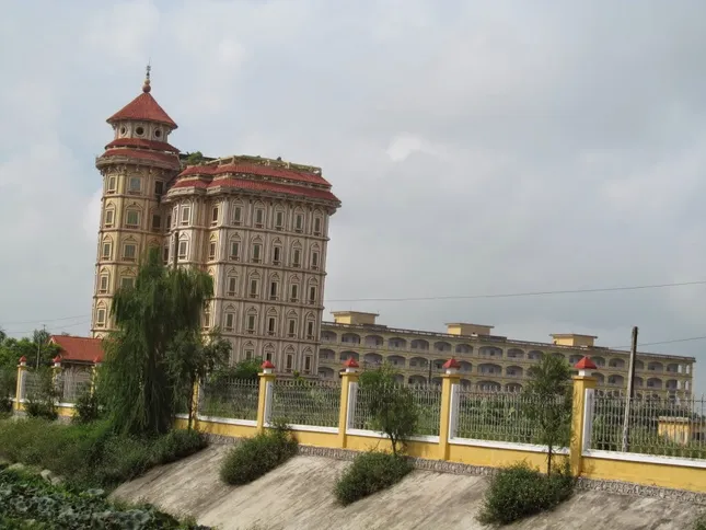 Trường ĐH Hà Hoa Tiên bị đình chỉ hoạt động đào tạo các trình độ đại học trong 12 tháng ảnh 1