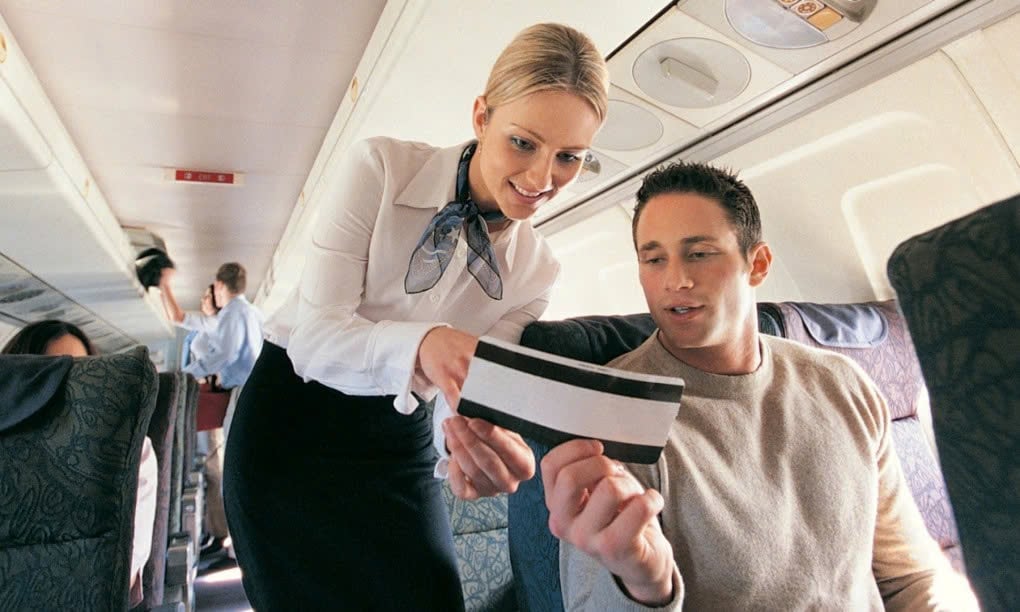 Vì sao không nên tự đổi chỗ trên máy bay