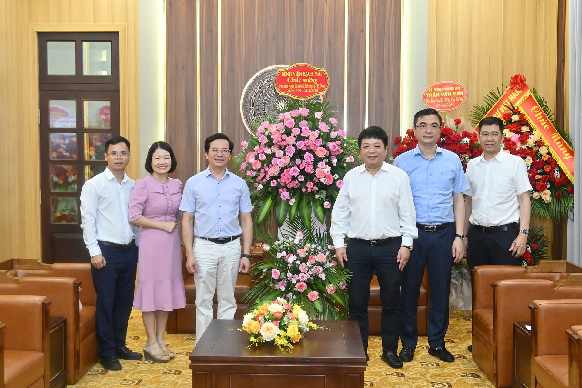 benh-vien-bach-mai.jpg