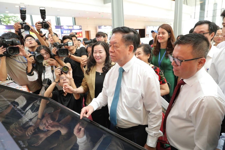 Khai mạc Hội Báo toàn quốc 2025: Báo chí cách mạng tự hào hành trình 100 năm, vững bước vào kỷ nguyên mới- Ảnh 4.
