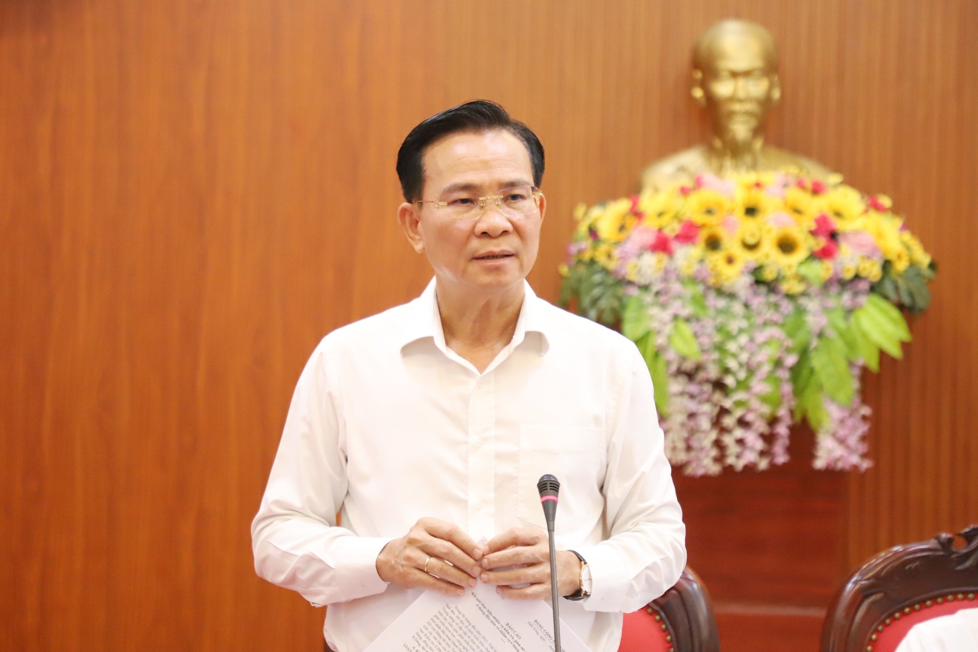 Phó Bí thư Tỉnh ủy, Chủ tịch UBND tỉnh Đắk Nông yêu cầu lãnh đạo các sở, ngành, địa phương hoàn thành các nhiệm vụ được giao trước ngày 1/7