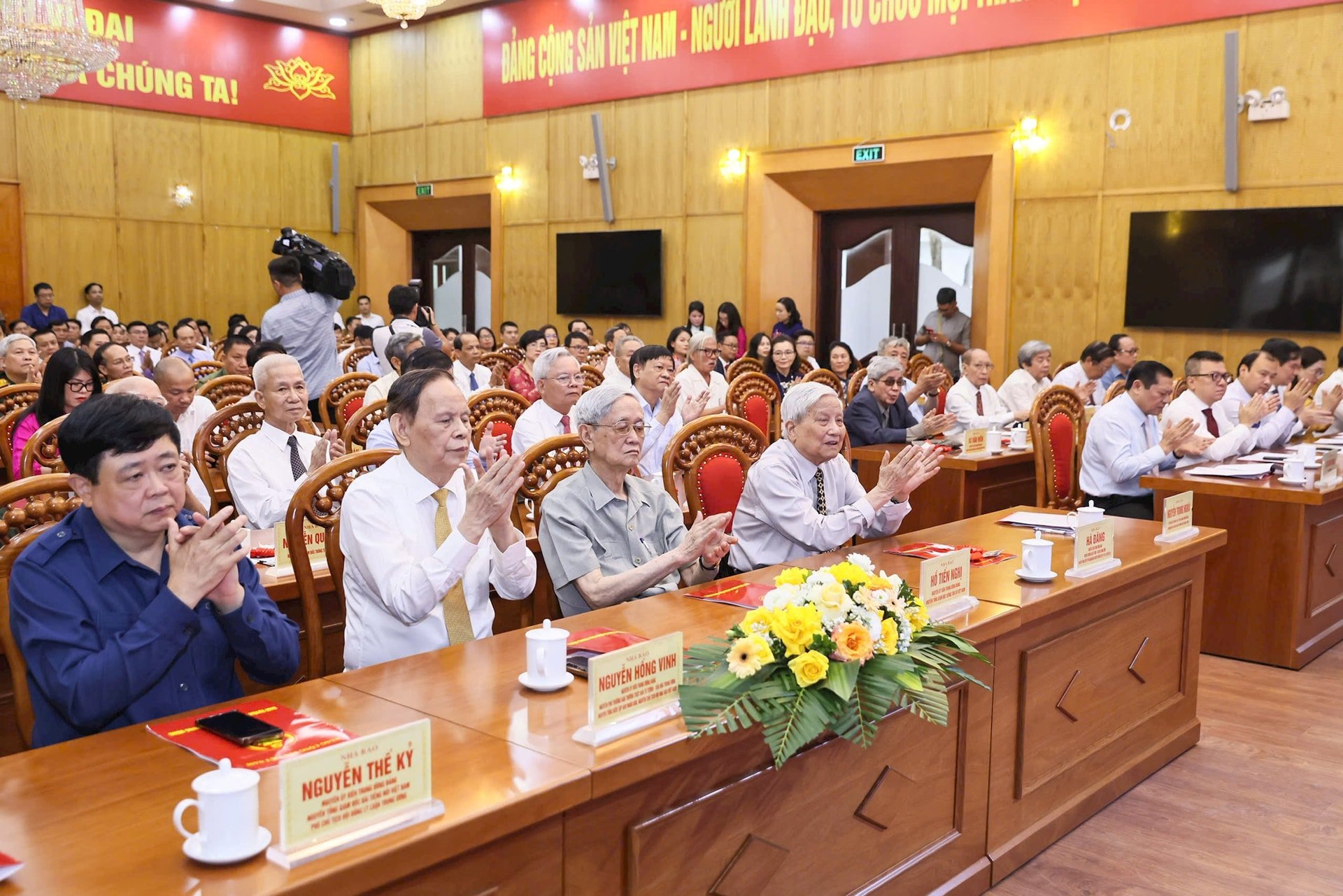 tg-nha-bao-lao-thanh-.jpg
