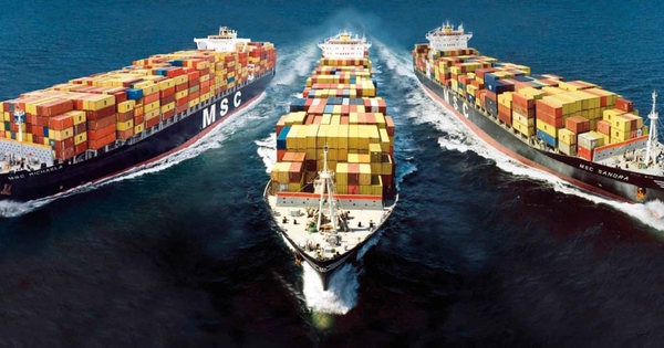 Giá cước vận tải biển tăng mạnh, doanh nghiệp nên cân nhắc phương án thay thế