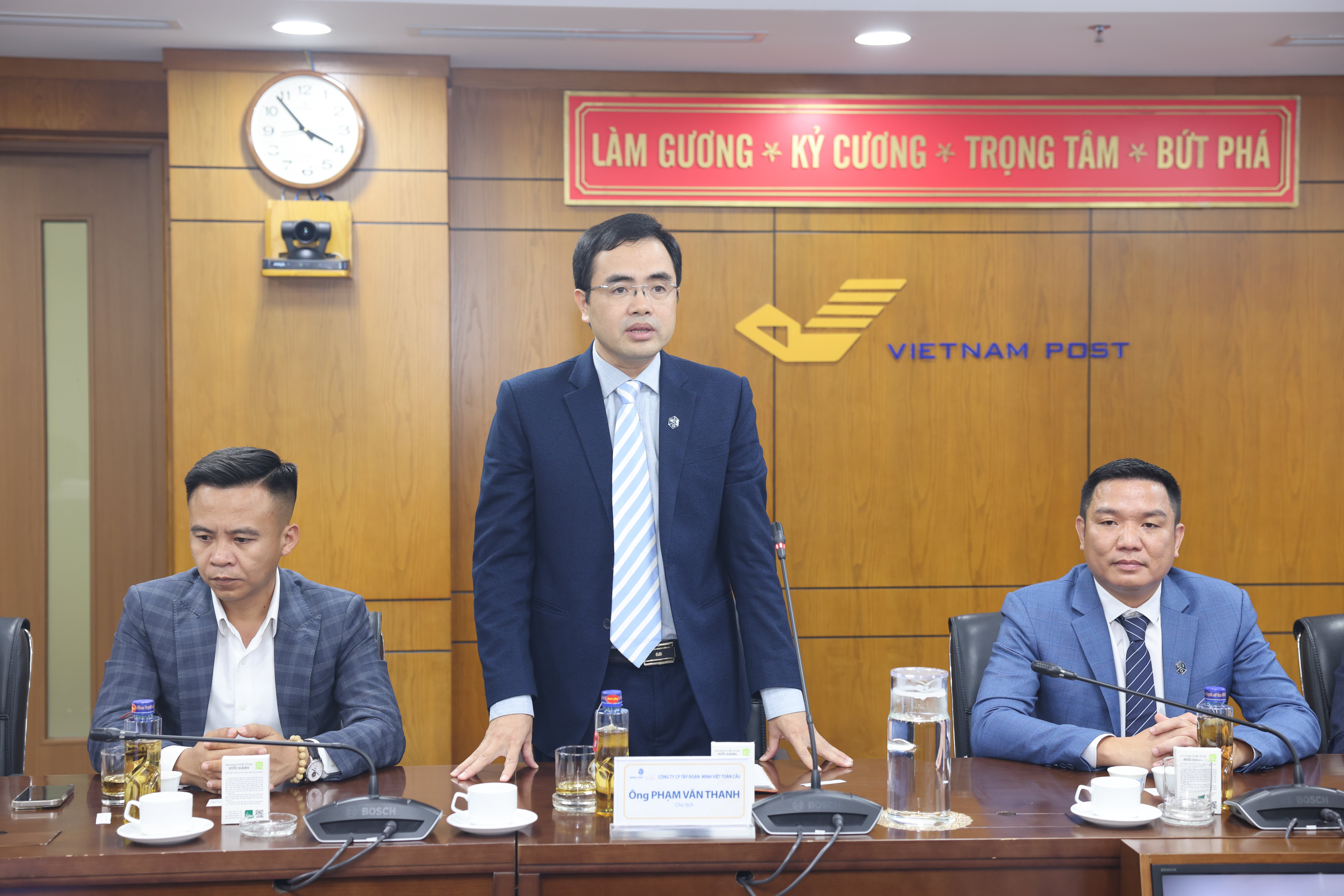chu-tich-hoi-dong-quan-tri-tap-doan-minh-viet-toan-cau-pham-van-thanh-phat-bieu-tai-buoi-le.jpg