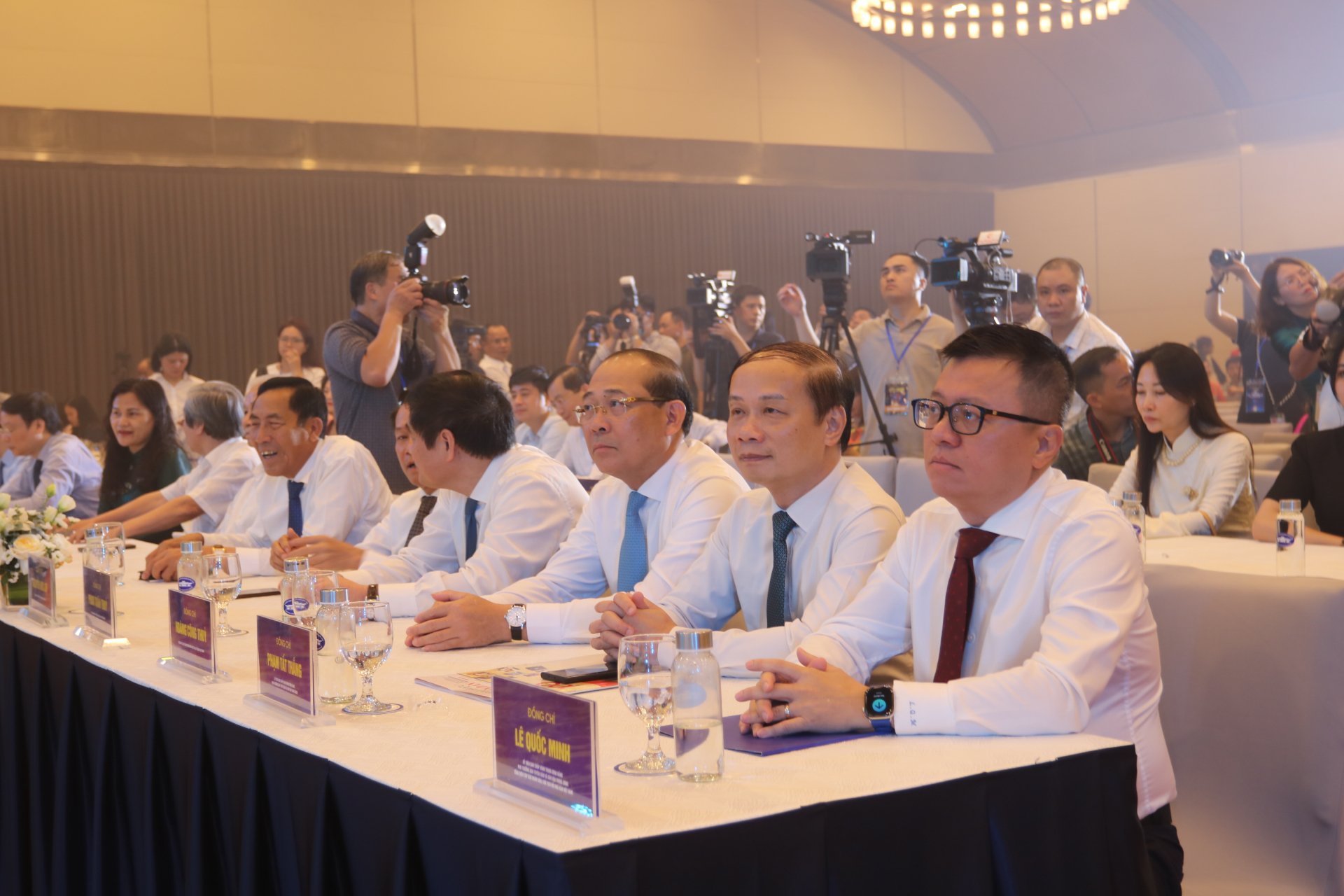 Các đại biểu tham dự lễ khai mạc Hội Báo toàn quốc năm 2025. Ảnh: HÀ MY