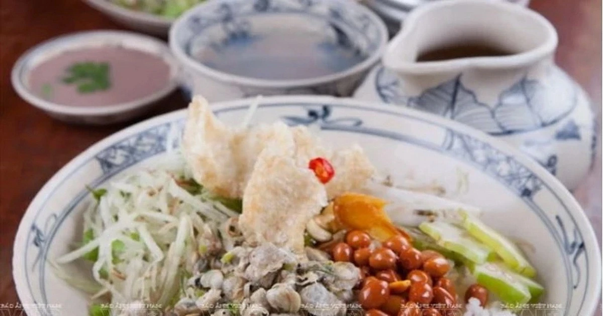 មុខម្ហូបឆ្ងាញ់ៗទាំង 15 ដែលអ្នកមិនគួររំលងពេលទៅទស្សនារាជធានីបុរាណ Hue