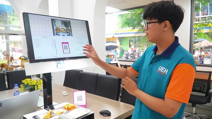 Nhóm sinh viên tạo hệ thống thanh toán bằng AI 