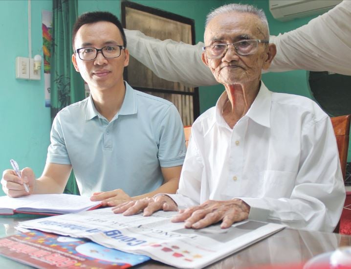 So DB _19_  Tròn 100 tuổi vẫn đam mê với nghề báo -1