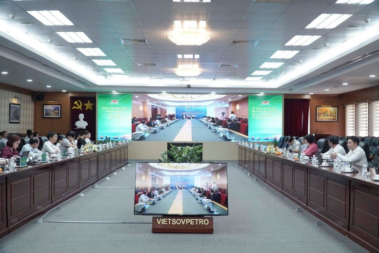 Đảng ủy Chính phủ khảo sát thực tiễn mô hình tổ chức đảng tại Petrovietnam- Ảnh 1.
