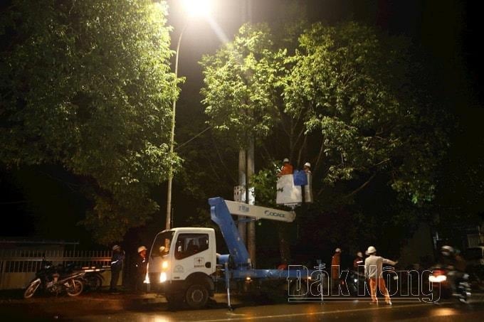 electricity-power-means-mobilizing-human-resources-to-overcome-the-presence-of-electricity-6d7e57debc550081868eebbd3beee78b(1).jpg