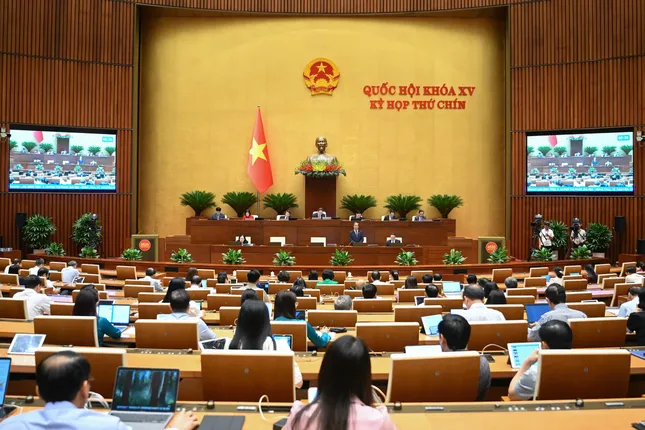 Bộ trưởng Giáo dục phản hồi lo ngại về tuyển sinh ồ ạt ảnh 2
